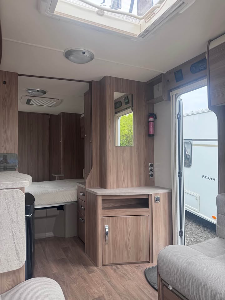 Product photo of 2015 Swift exclusive major 4 sb