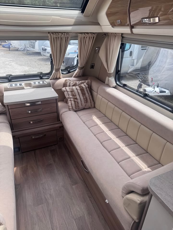 Product photo of 2015 Bessacarr Cameo 525