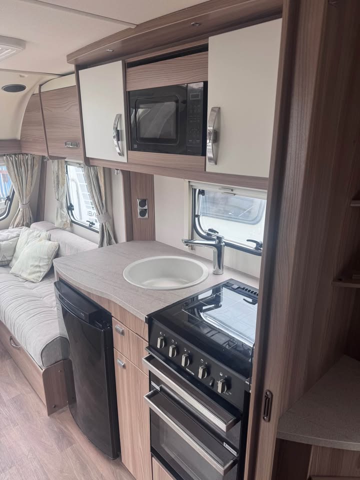 Product photo of 2015 Swift exclusive major 4 sb