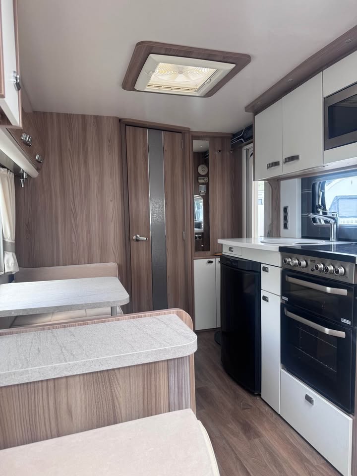 Product photo of 2015 Bessacarr Cameo 525