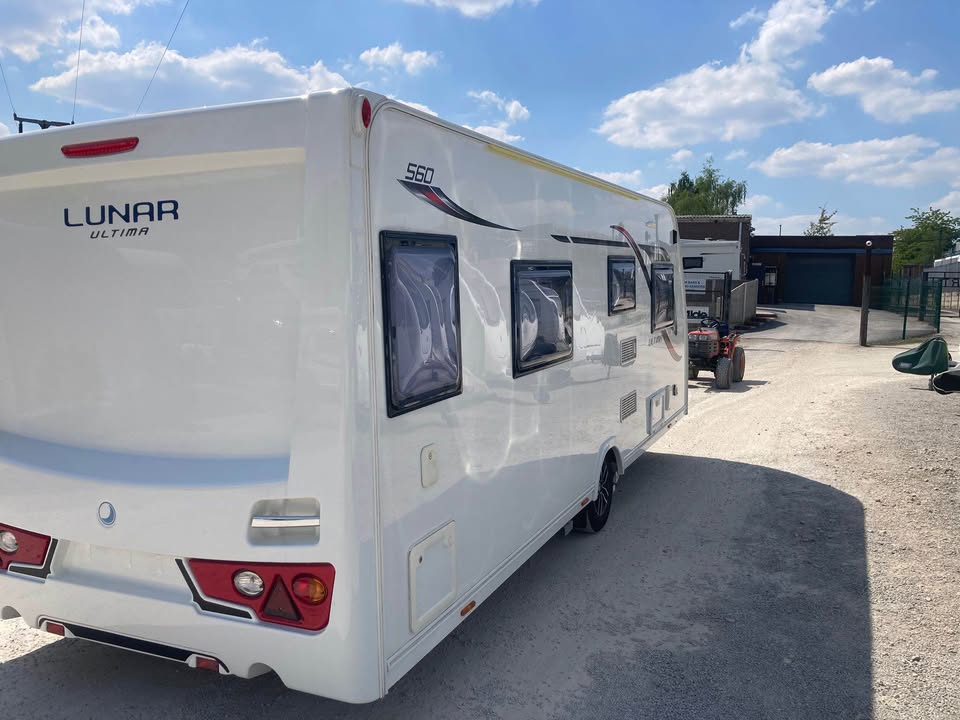 Product photo of 2017 Lunar  Ultima 560