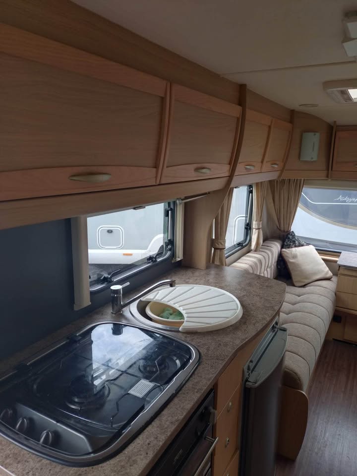 Product photo of 2012 Elddis Xplore 405