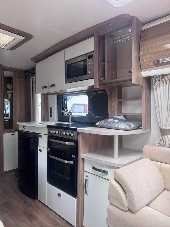 Product photo of 2015 Bessacarr Cameo 525