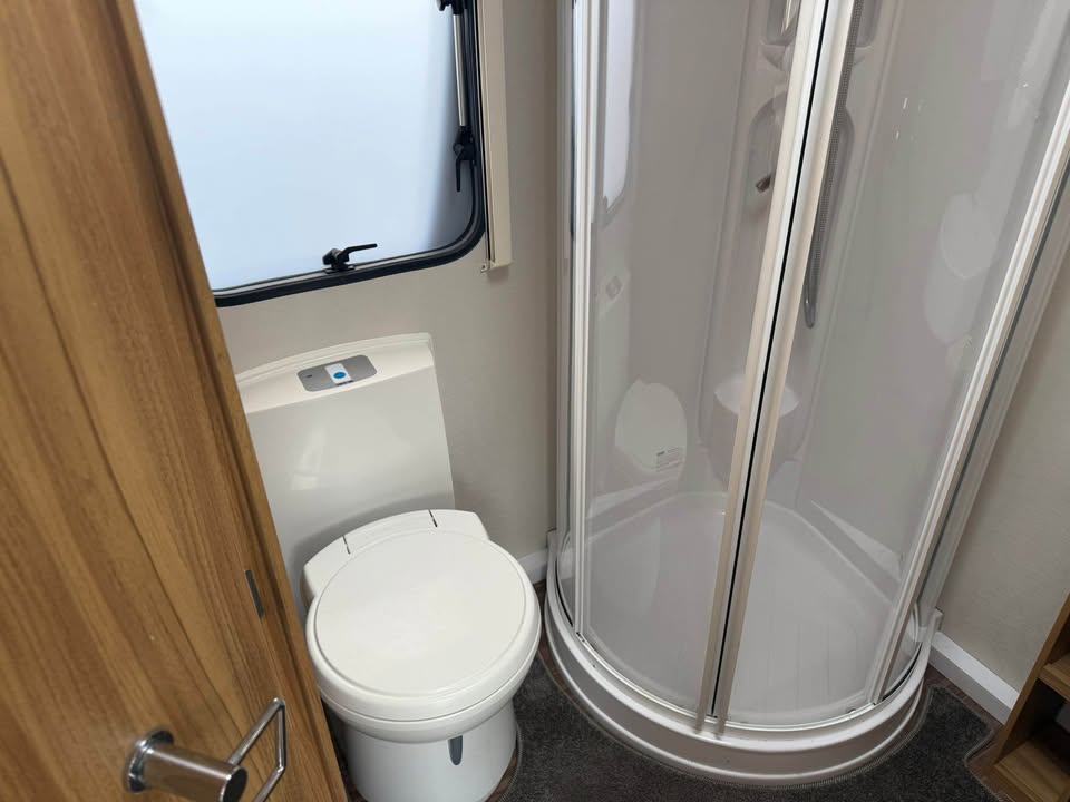 Product photo of 2015 Elddis Supreme 462