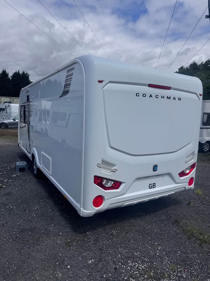 Product photo of 2018 Coachman VIP 575